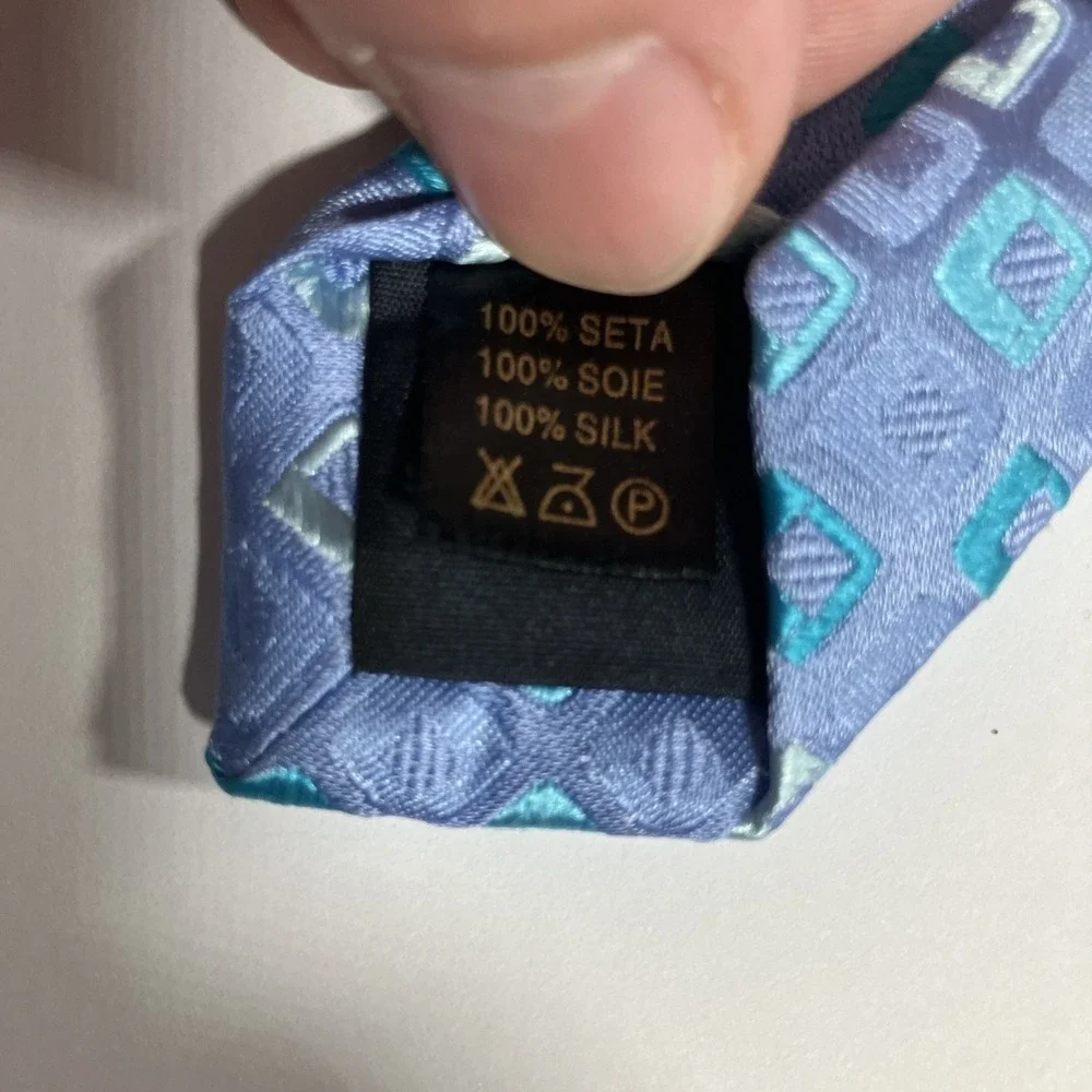 Farentino Ferre Blue Geometric Foulard Silk Necktie Handmade in Italy 61.5